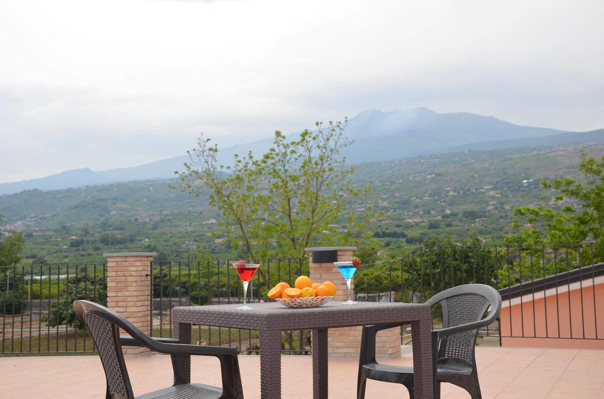 Il Giardino Country Holiday With Pool Таормина Екстериор снимка